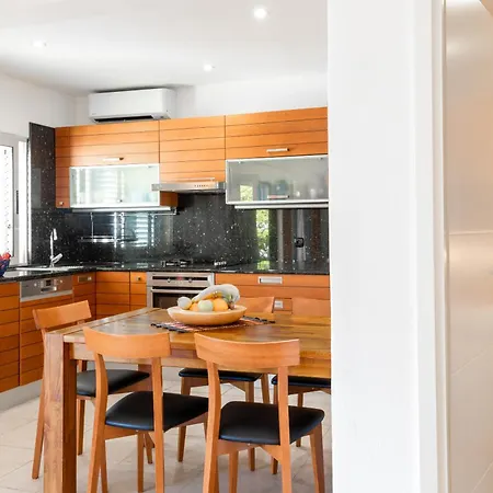 Lucia Holiday home