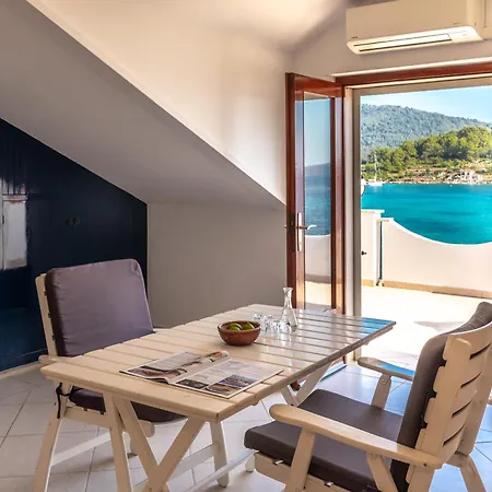 Lucia Holiday home Vela Luka
